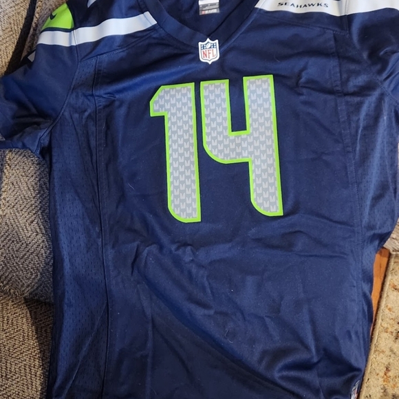 Seattle Seahawks Jersey - Picture 2 of 6